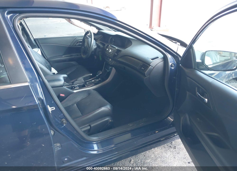 2017 HONDA ACCORD VIN: 1HGCR2F14HA250265