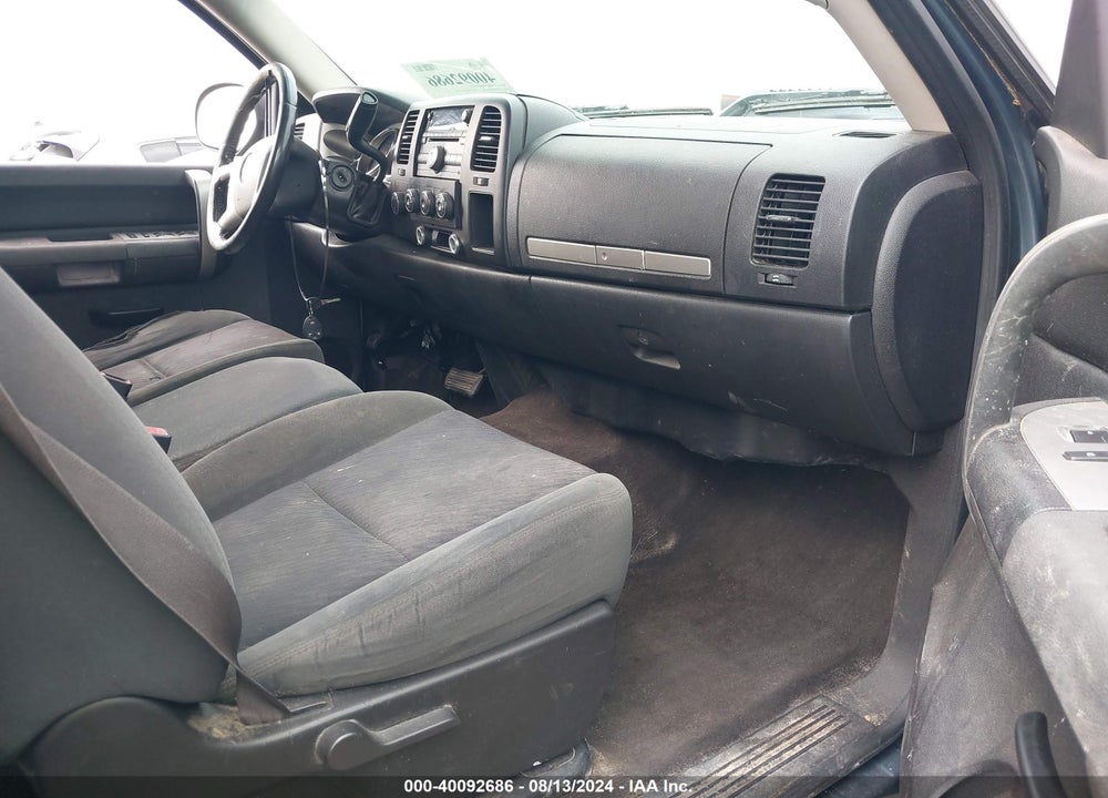 2009 CHEVROLET SILVERADO 1500 LT VIN: 3GCEK23399G252176