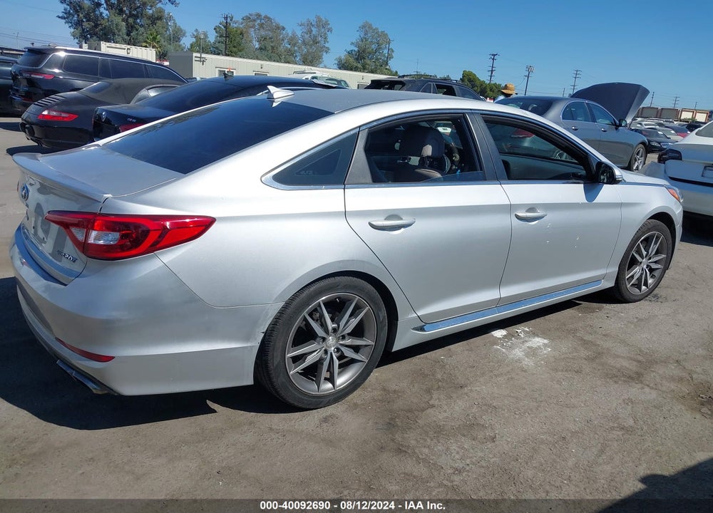 2017 HYUNDAI SONATA SPORT 2.0T VIN: 5NPE34AB4HH480529
