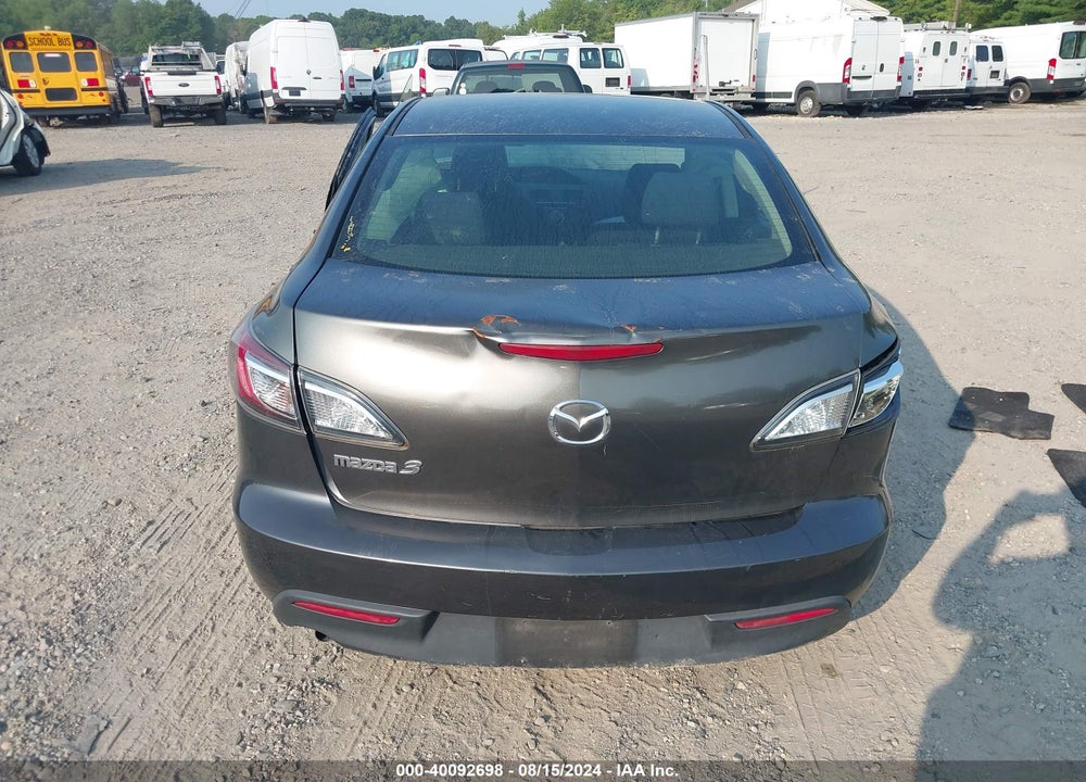 2011 MAZDA 3 I TOURING VIN: JM1BL1VGXB1434600