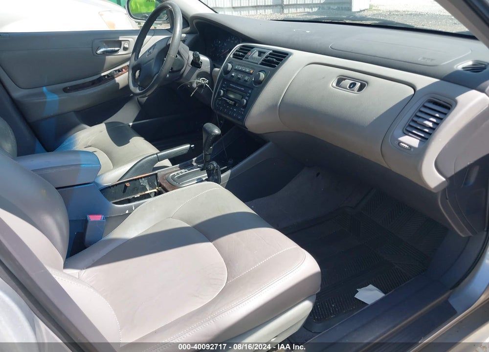 2001 HONDA ACCORD 2.3 EX VIN: JHMCG56691C031361