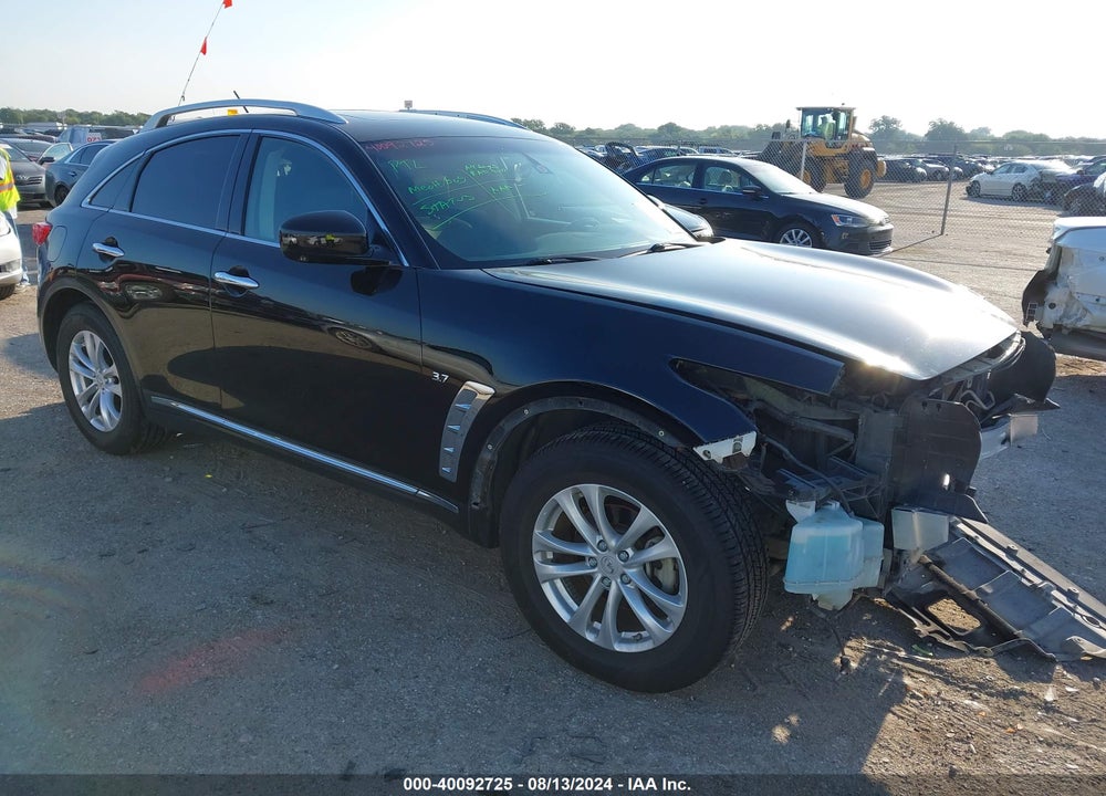 2014 INFINITI QX70 VIN: JN8CS1MU8EM451966