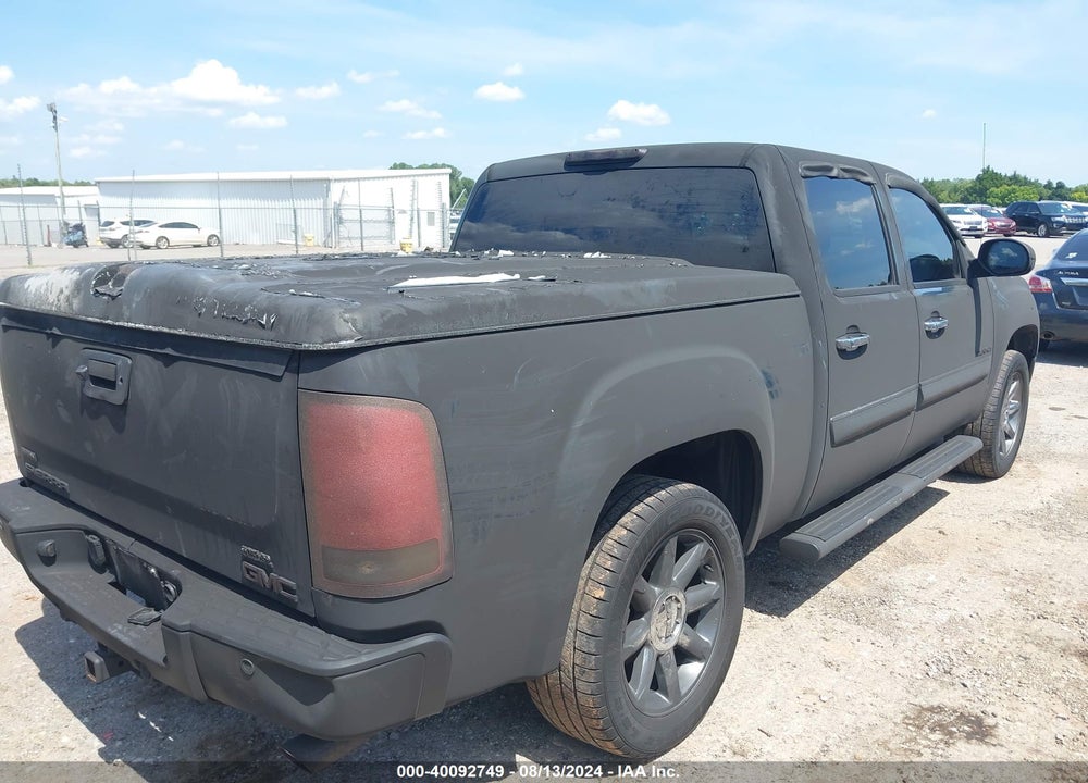 2011 GMC SIERRA 1500 DENALI VIN: 3GTP2XE26BG382898
