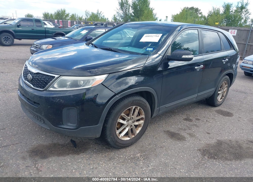 2015 KIA SORENTO LX VIN: 5XYKT3A65FG621709