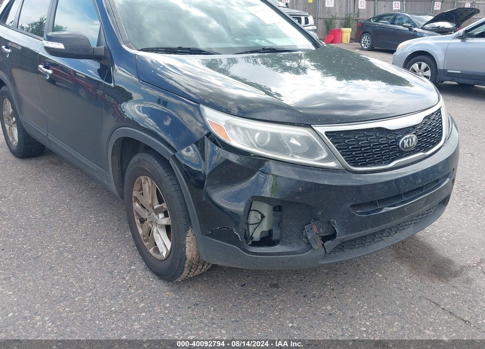 2015 KIA SORENTO LX VIN: 5XYKT3A65FG621709