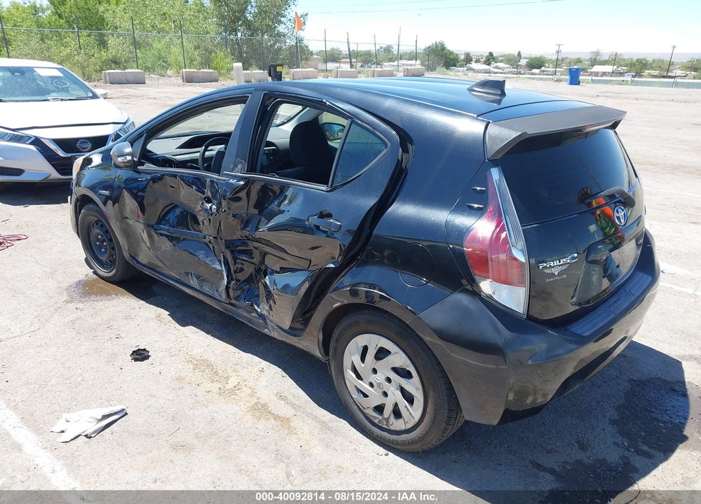 2016 TOYOTA PRIUS C TWO VIN: JTDKDTB3XG1121189