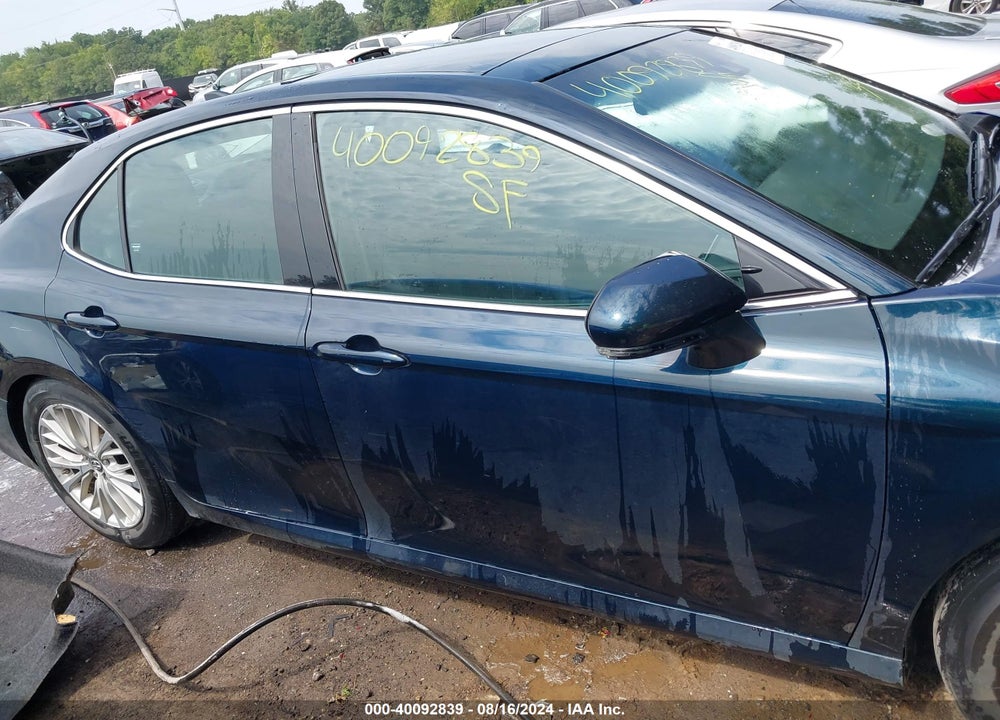 2018 TOYOTA CAMRY XLE VIN: 4T1B11HK7JU514175