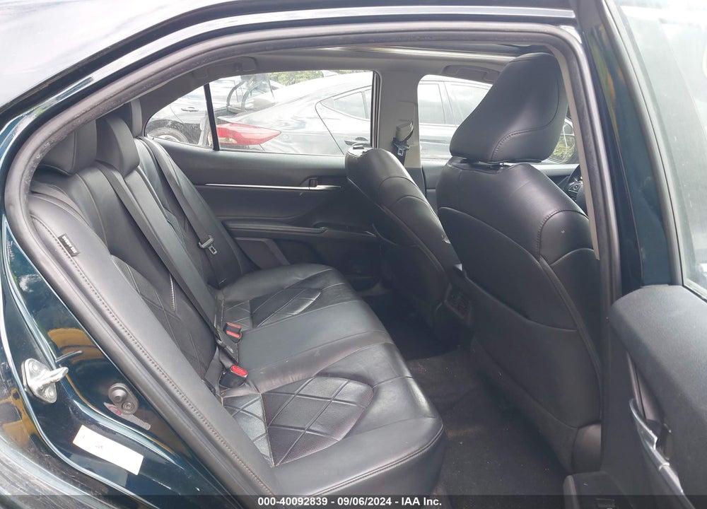2018 TOYOTA CAMRY XLE VIN: 4T1B11HK7JU514175