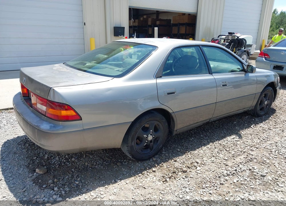 1999 LEXUS ES 300 VIN: JT8BF28G2X0231642