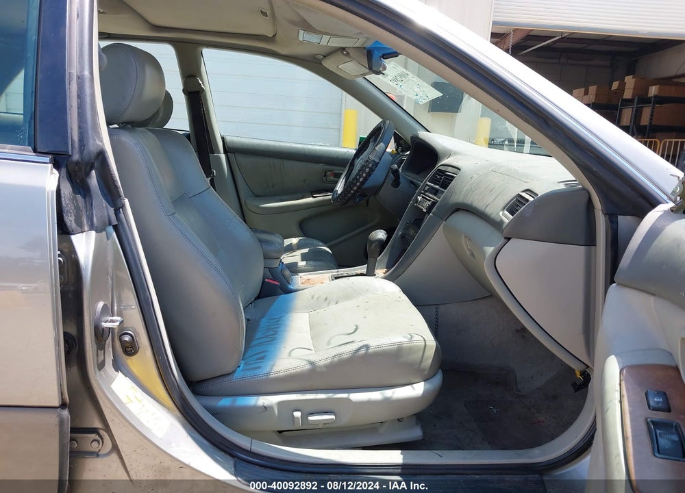 1999 LEXUS ES 300 VIN: JT8BF28G2X0231642