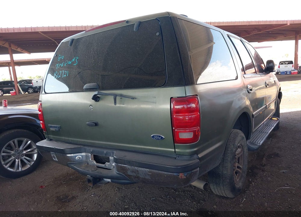 2001 FORD EXPEDITION XLT VIN: 1FMRU16W11LB12721