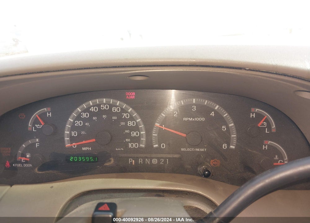 2001 FORD EXPEDITION XLT VIN: 1FMRU16W11LB12721