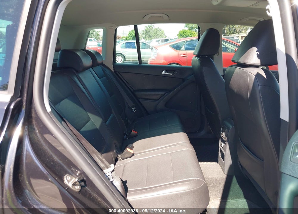 2010 VOLKSWAGEN TIGUAN WOLFSBURG EDITION VIN: WVGAV7AX6AW535984