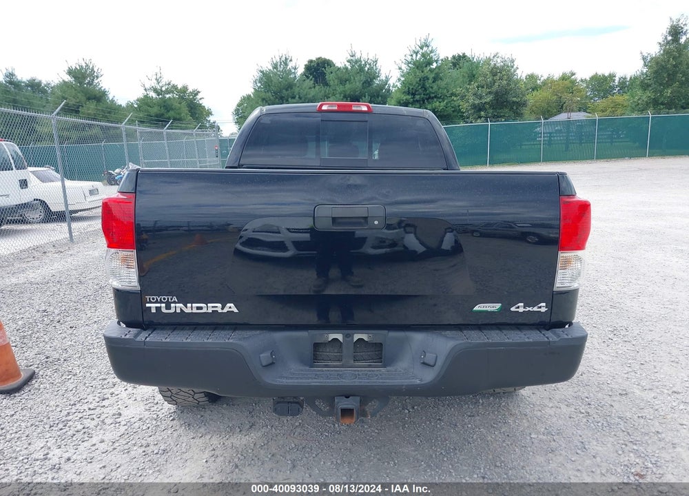 2011 TOYOTA TUNDRA GRADE 5.7L V8 VIN: 5TFUW5F11BX189412