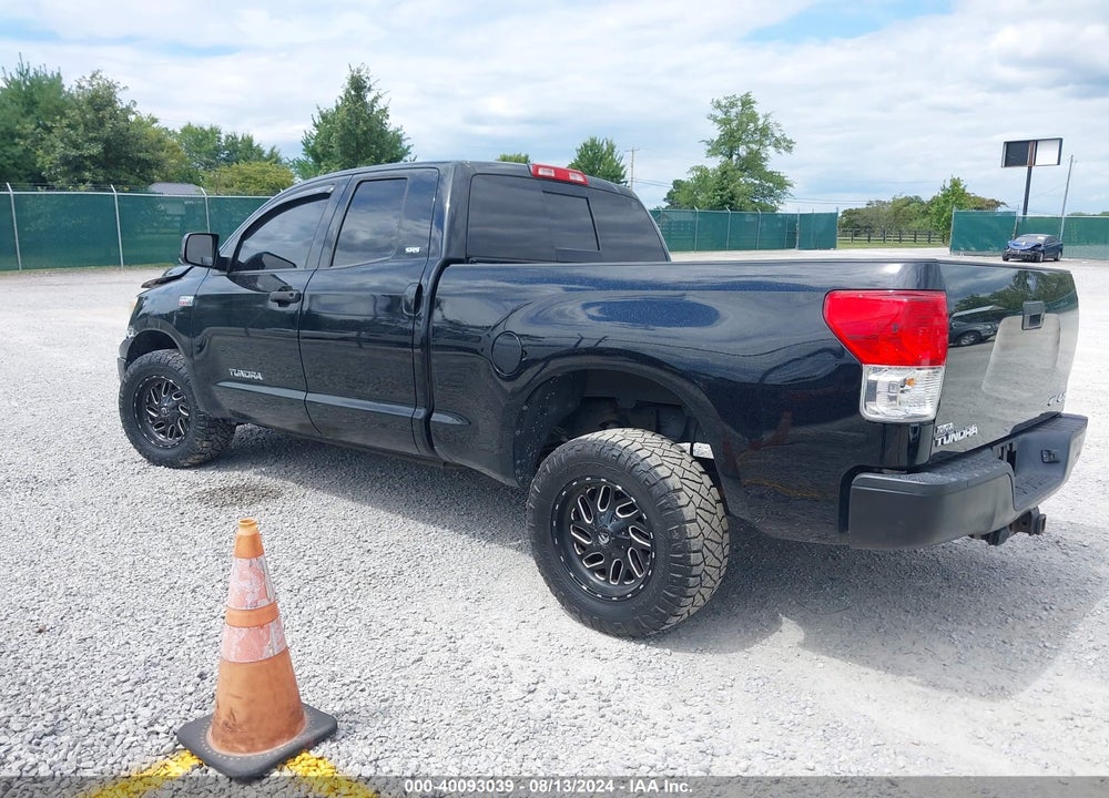 2011 TOYOTA TUNDRA GRADE 5.7L V8 VIN: 5TFUW5F11BX189412