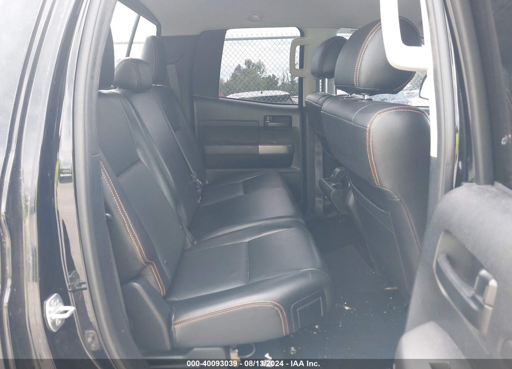 2011 TOYOTA TUNDRA GRADE 5.7L V8 VIN: 5TFUW5F11BX189412