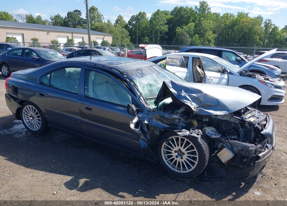2004 VOLVO S60 2.5T VIN: YV1RS59V442411208
