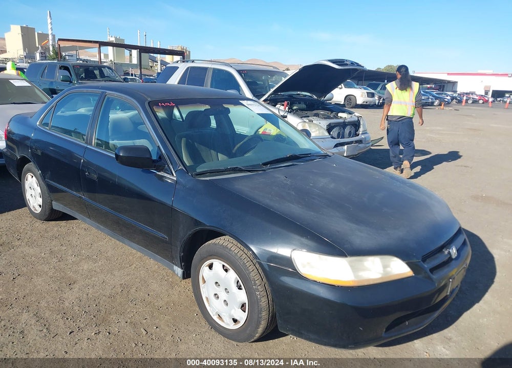 2000 HONDA ACCORD 2.3 LX VIN: 1HGCG6653YA129842