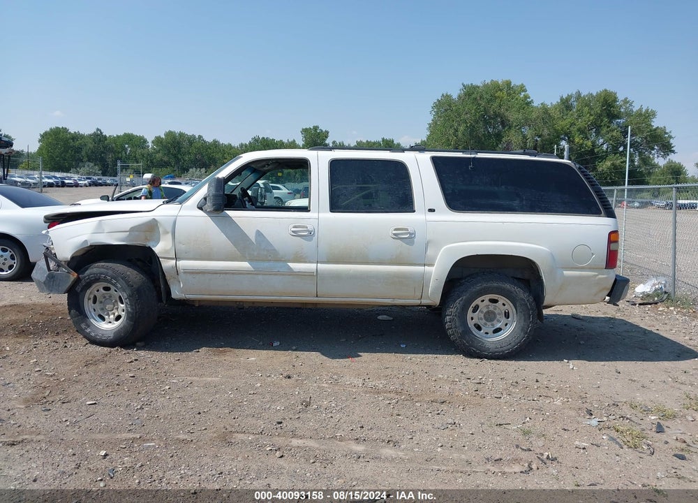2001 CHEVROLET SUBURBAN 2500 LT VIN: 3GNGK26UX1G173141