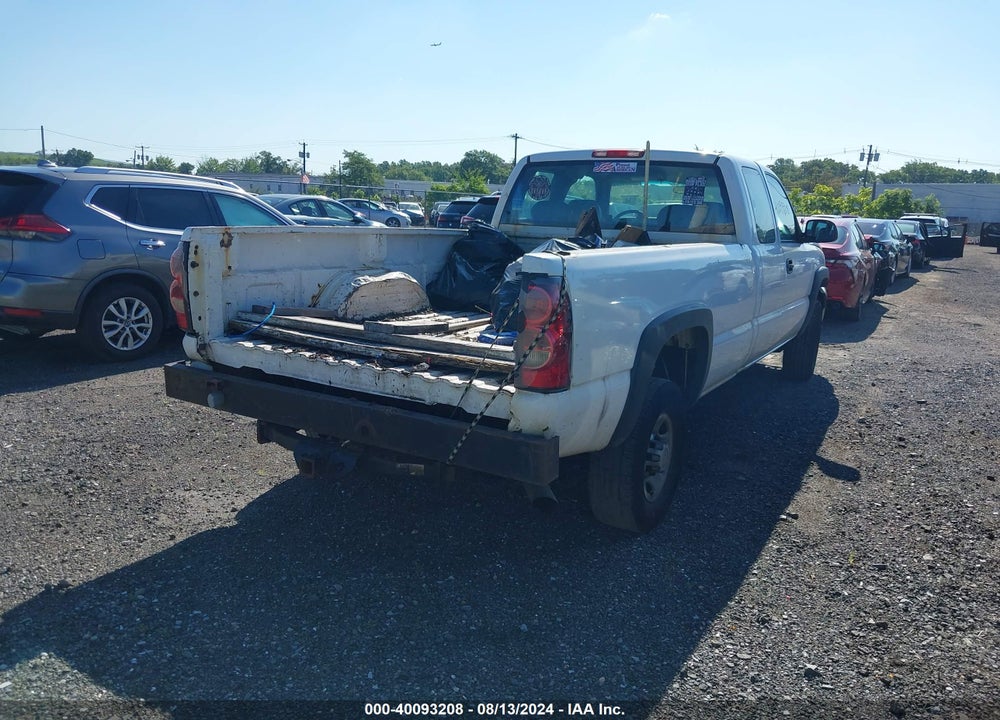 2007 CHEVROLET SILVERADO 2500HD CLASSIC WORK TRUCK VIN: 1GCHC29U57E142384