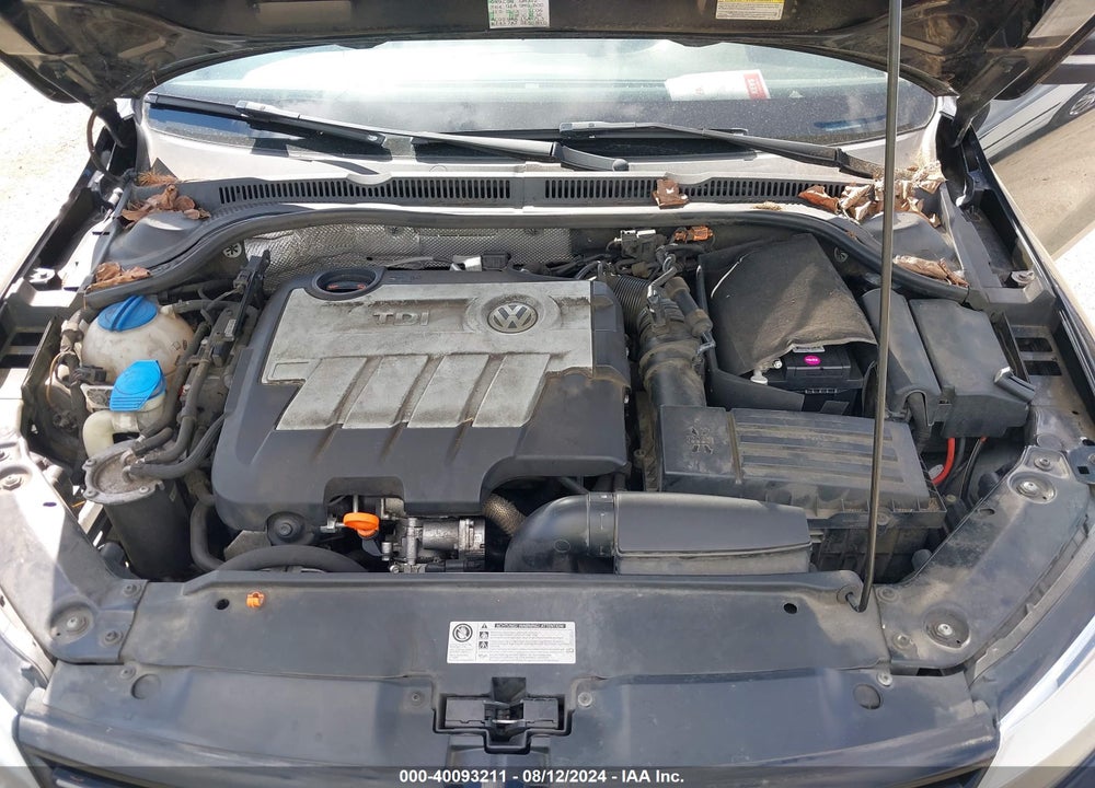2013 VOLKSWAGEN JETTA 2.0L TDI VIN: 3VWLL7AJ5DM205298