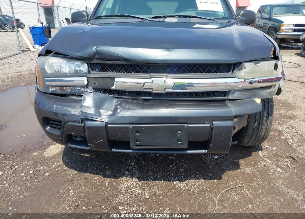 2004 CHEVROLET TRAILBLAZER LS VIN: 1GNDT13S942305686