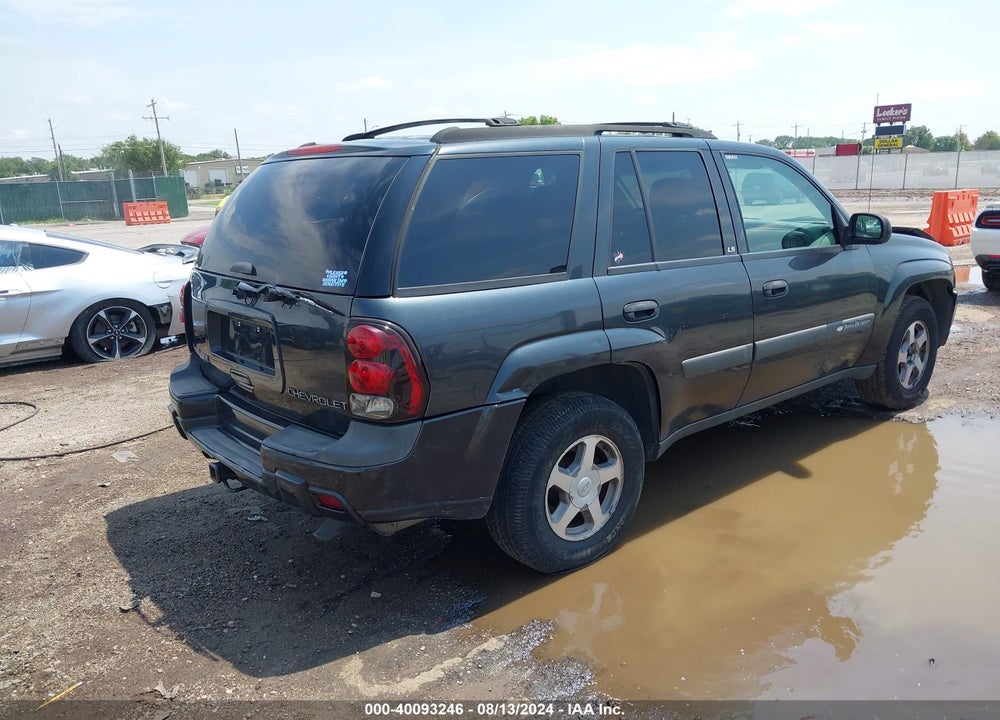 2004 CHEVROLET TRAILBLAZER LS VIN: 1GNDT13S942305686