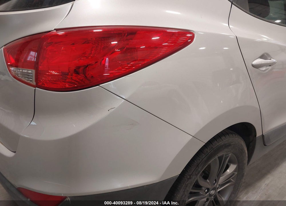 2015 HYUNDAI TUCSON SE VIN: KM8JU3AG8FU043696