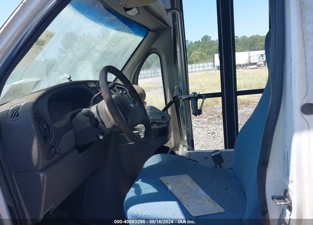 2006 FORD E-350 CUTAWAY VIN: 1FDWE35S36HB24275