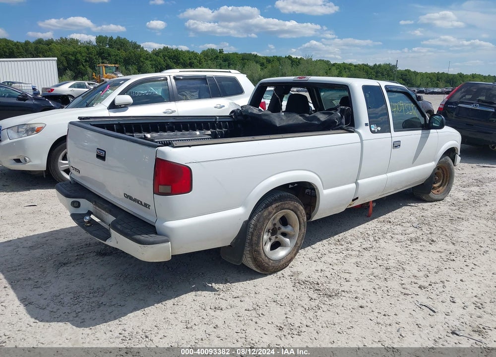 1998 CHEVROLET S-10 LS FLEETSIDE VIN: 1GCCS1947W8132167