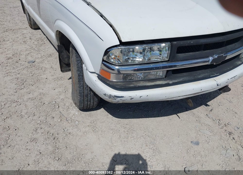 1998 CHEVROLET S-10 LS FLEETSIDE VIN: 1GCCS1947W8132167