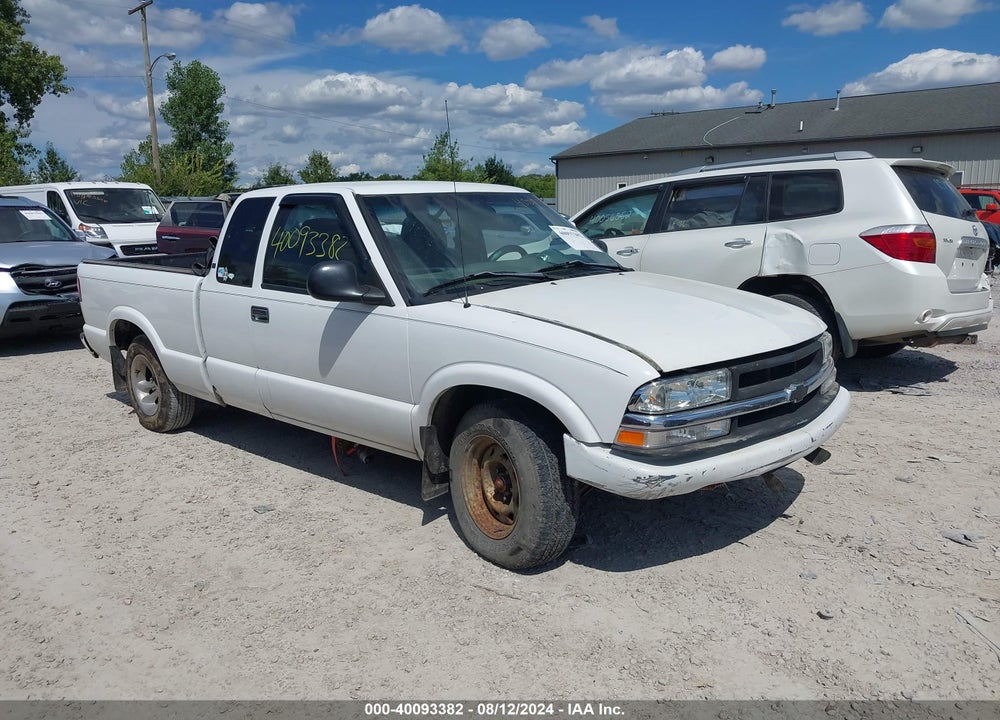 1998 CHEVROLET S-10 LS FLEETSIDE VIN: 1GCCS1947W8132167