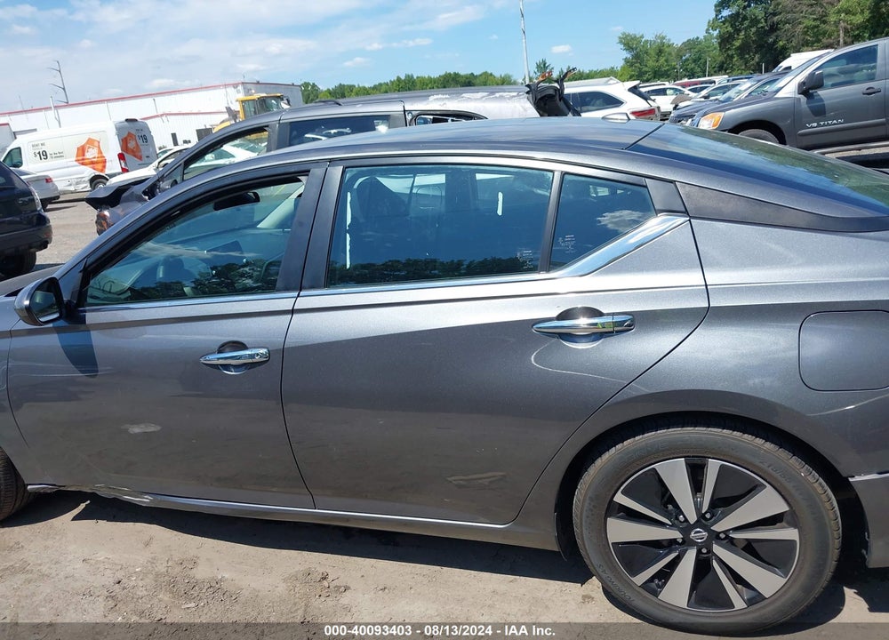 2022 NISSAN ALTIMA SV FWD VIN: 1N4BL4DV9NN317336
