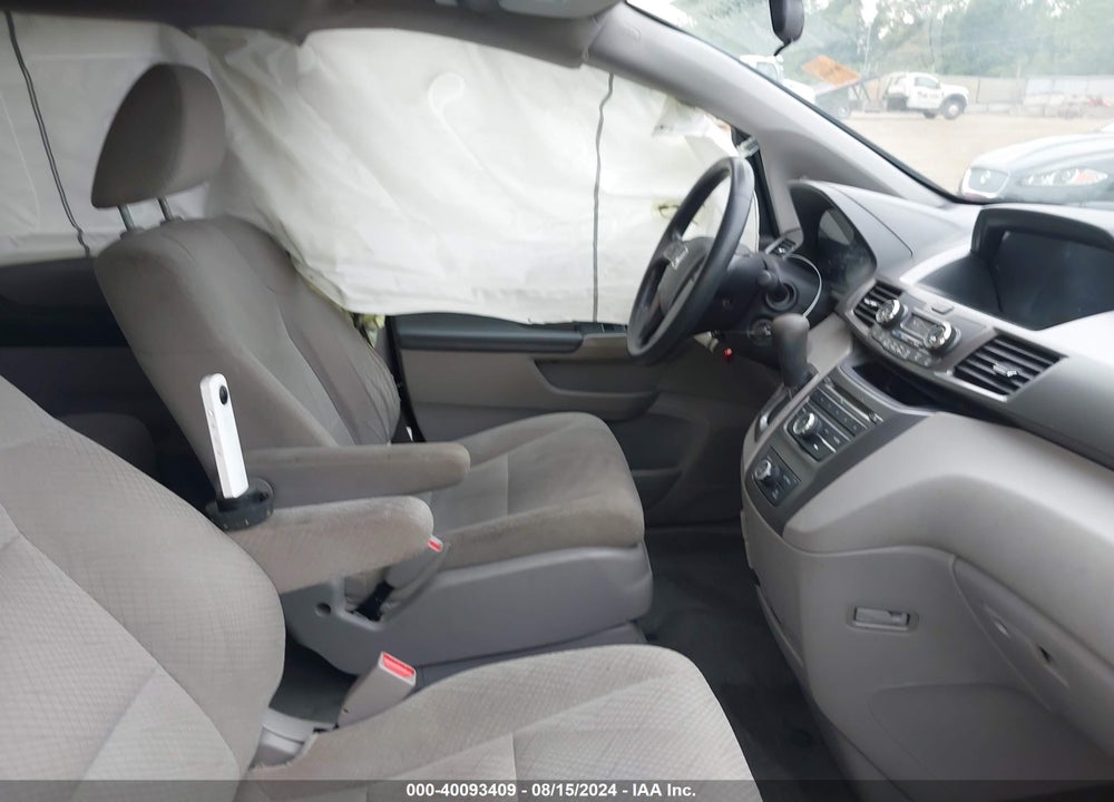 2015 HONDA ODYSSEY LX VIN: 5FNRL5H25FB041137