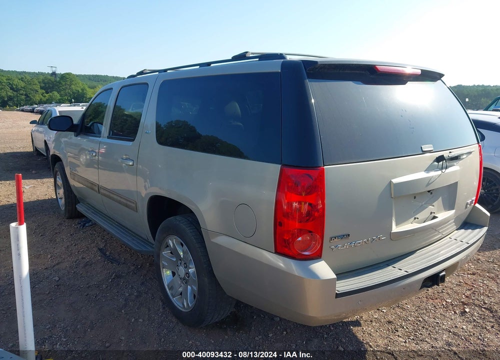 2010 GMC YUKON XL 1500 SLT VIN: 1GKUCKE06AR150192