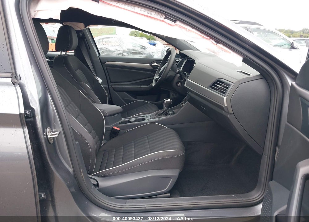 2024 VOLKSWAGEN JETTA 1.5T SPORT VIN: 3VWBM7BU2RM057717