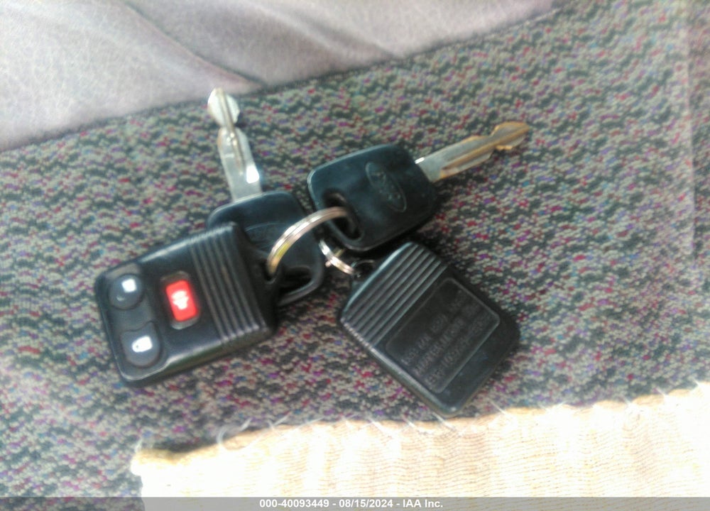 2000 FORD RANGER XLT VIN: 1FTZR15X3YPA18309