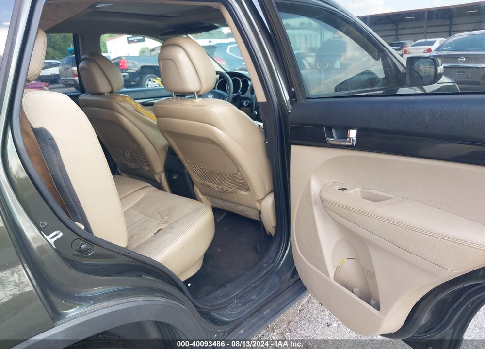 2011 KIA SORENTO EX V6 VIN: 5XYKU4A26BG105837