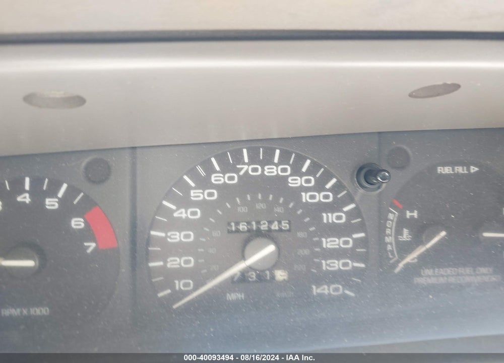 1995 LINCOLN MARK VIII LSC VIN: 1LNLM91V1SY764570