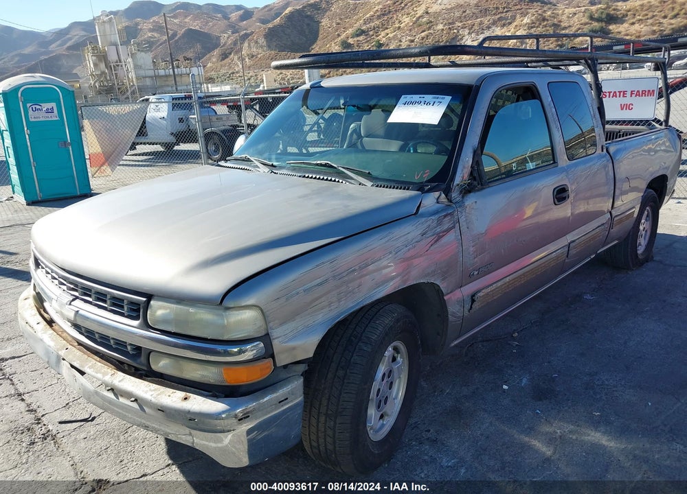 2002 CHEVROLET SILVERADO 1500 LS VIN: 2GCEC19V121179609