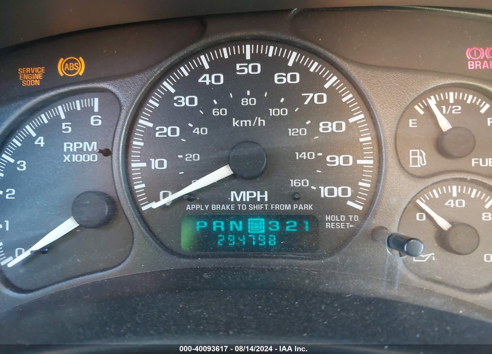 2002 CHEVROLET SILVERADO 1500 LS VIN: 2GCEC19V121179609
