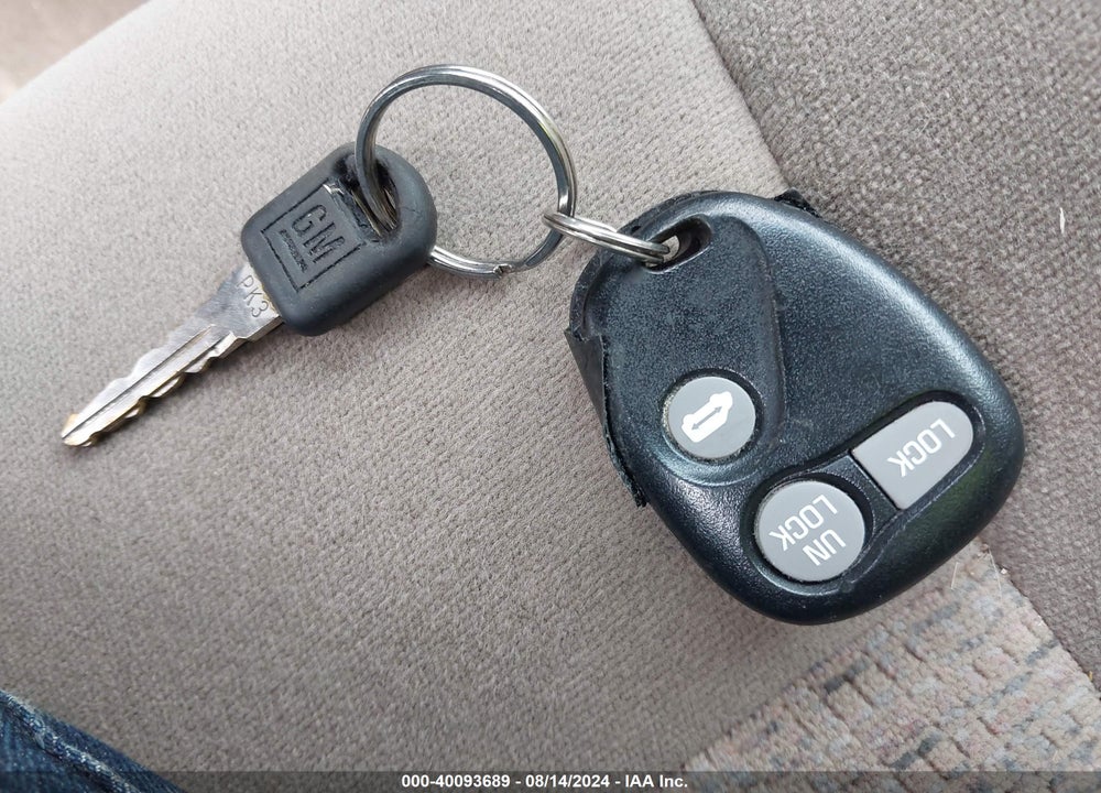 1999 PONTIAC MONTANA VIN: 1GMDX03E3XD298143