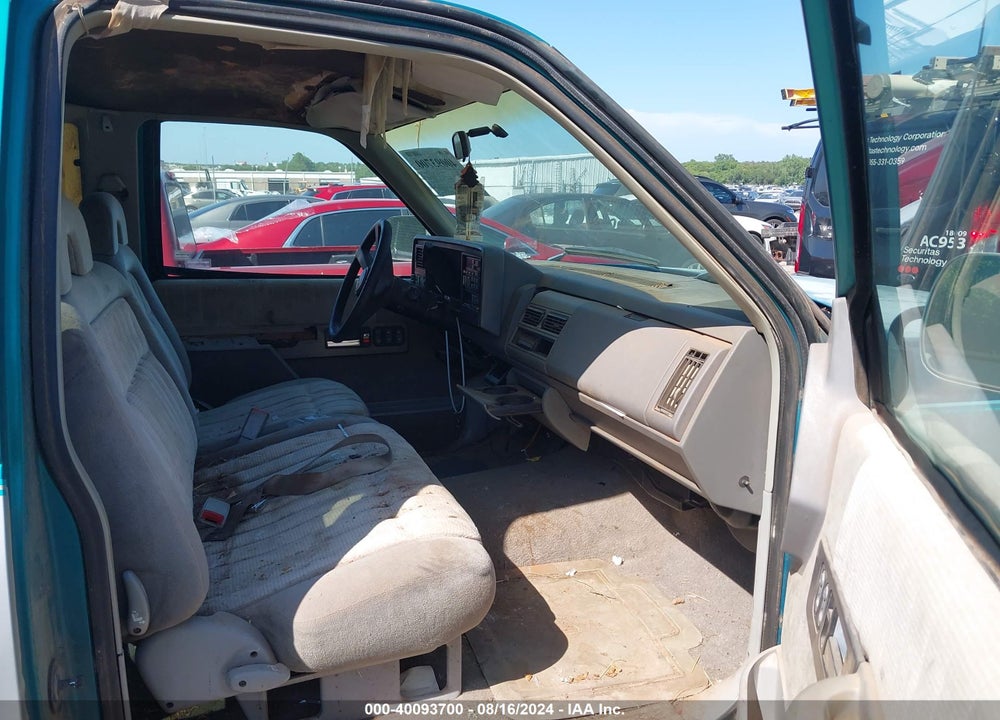 1994 GMC SIERRA C2500 VIN: 1GTGC29F8RE523663