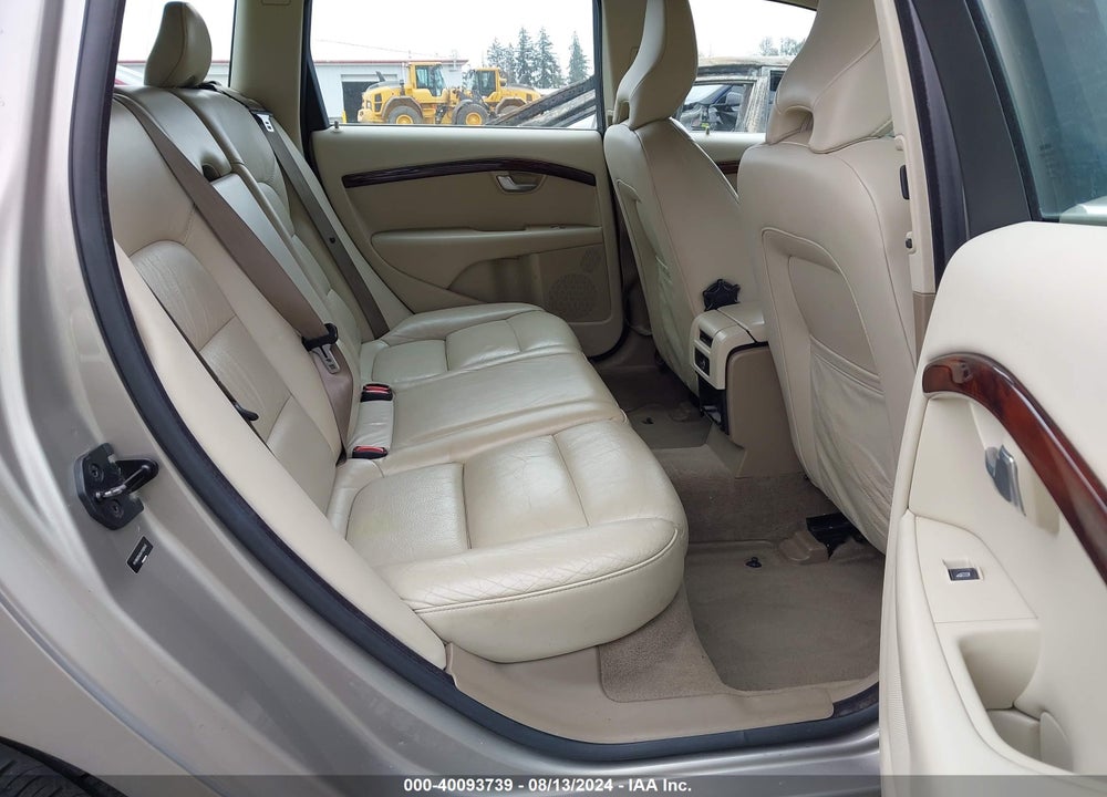 2010 VOLVO V70 3.2/3.2 R-DESIGN VIN: YV1960BW0A1136545