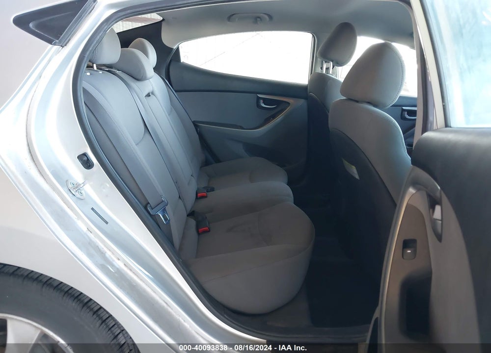 2015 HYUNDAI ELANTRA SE VIN: 5NPDH4AE7FH645865