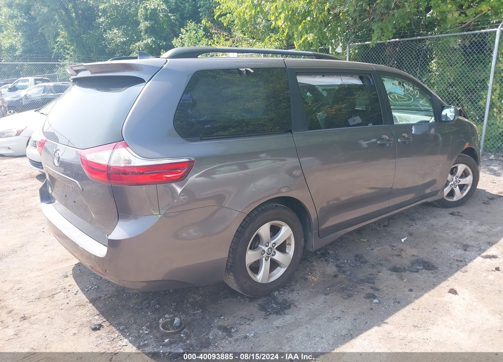 2018 TOYOTA SIENNA LE 8 PASSENGER VIN: 5TDKZ3DC8JS926634