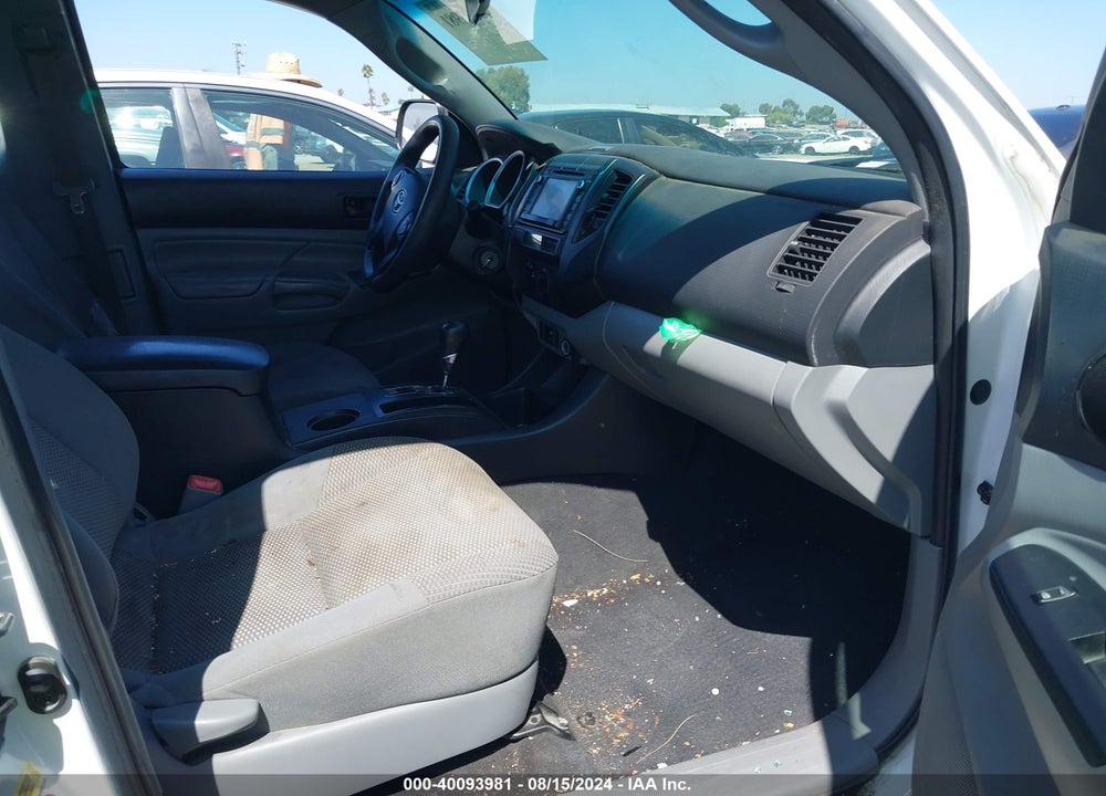 2015 TOYOTA TACOMA VIN: 5TFTX4CN1FX052440