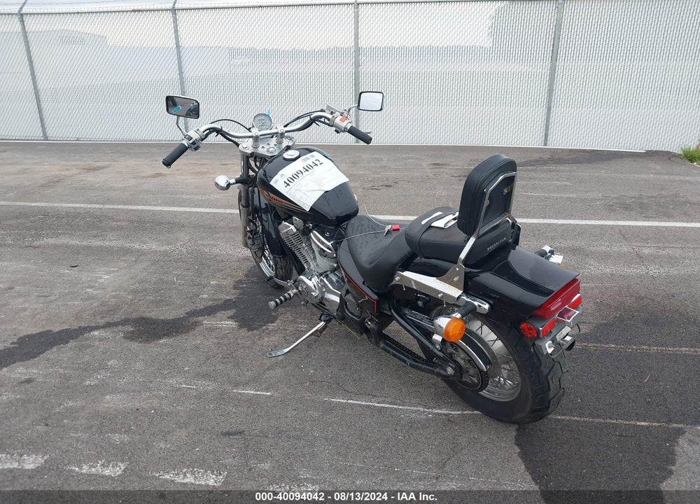 2001 HONDA VT600 CD VIN: JH2PC21381M212995