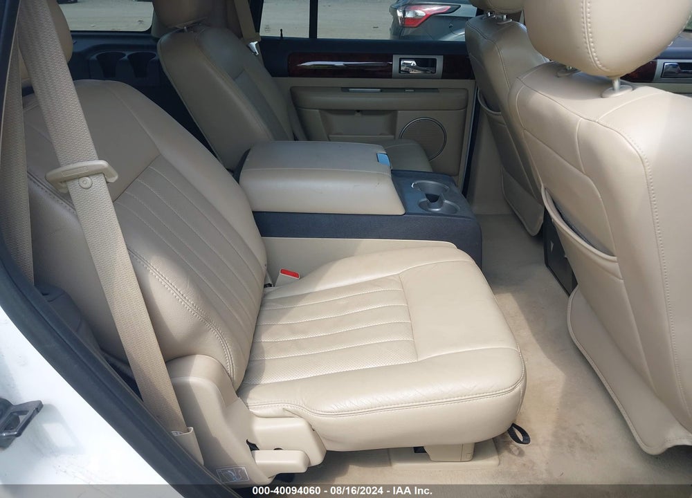 2006 LINCOLN NAVIGATOR LUXURY/ULTIMATE VIN: 5LMFU28586LJ20008
