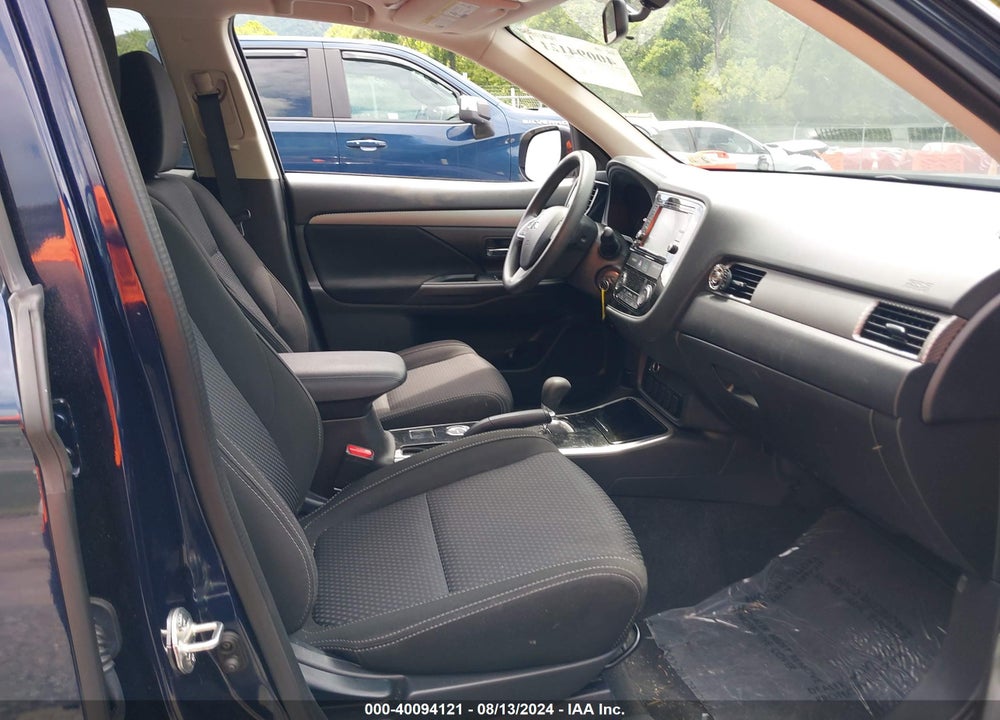 2018 MITSUBISHI OUTLANDER ES/LE/SE/SEL VIN: JA4AZ3A3XJZ070939
